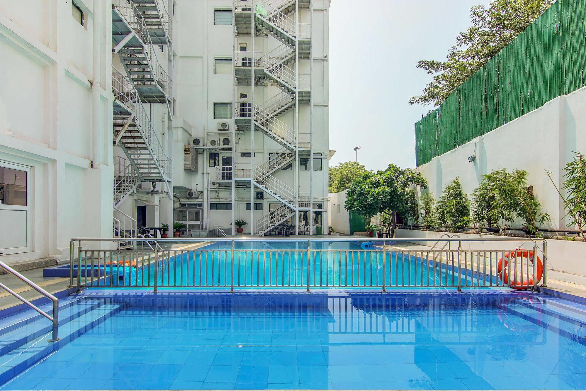 Vibe By The Lalit Traveller Hotel Faridabad Luaran gambar
