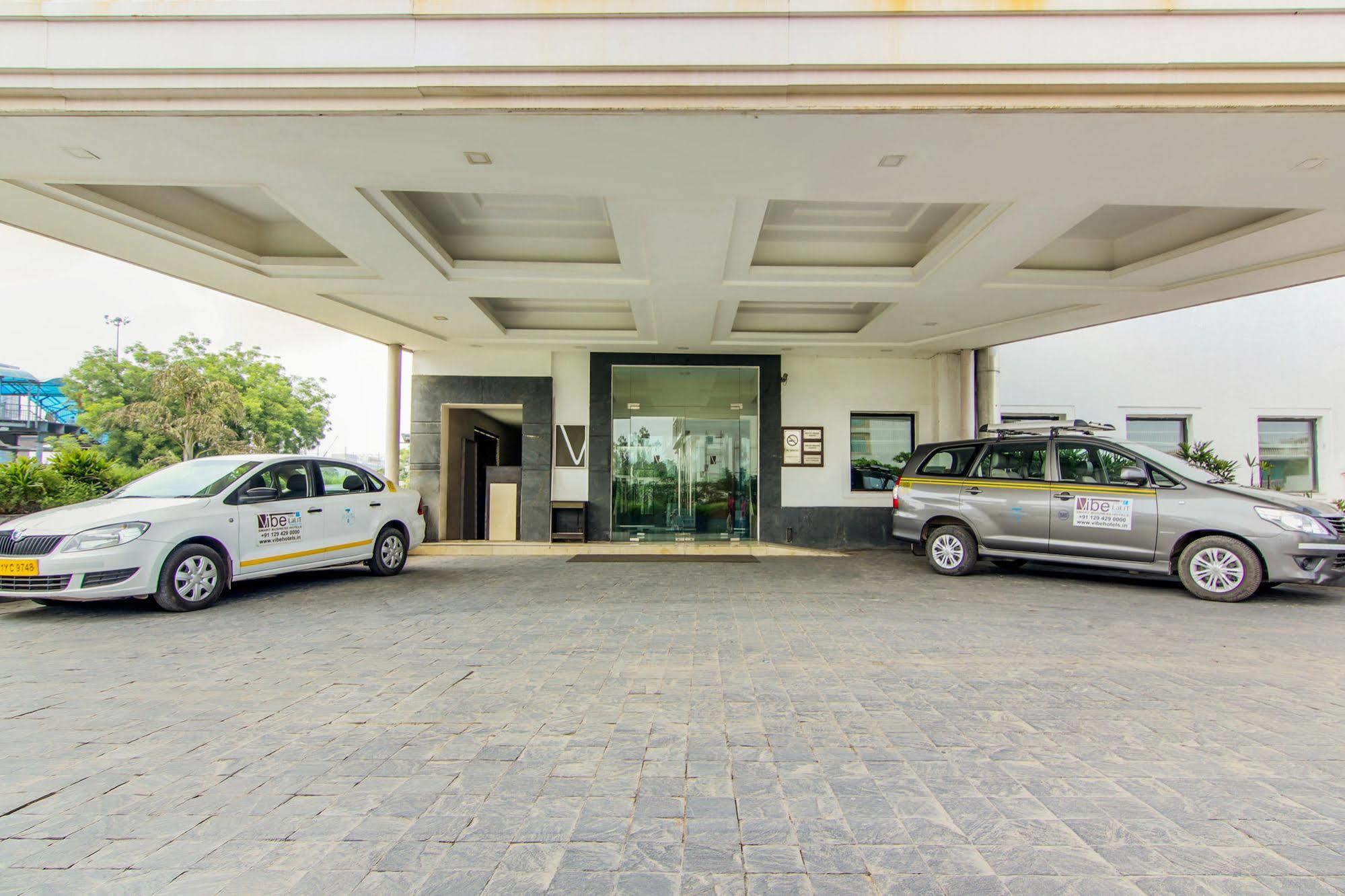 Vibe By The Lalit Traveller Hotel Faridabad Luaran gambar